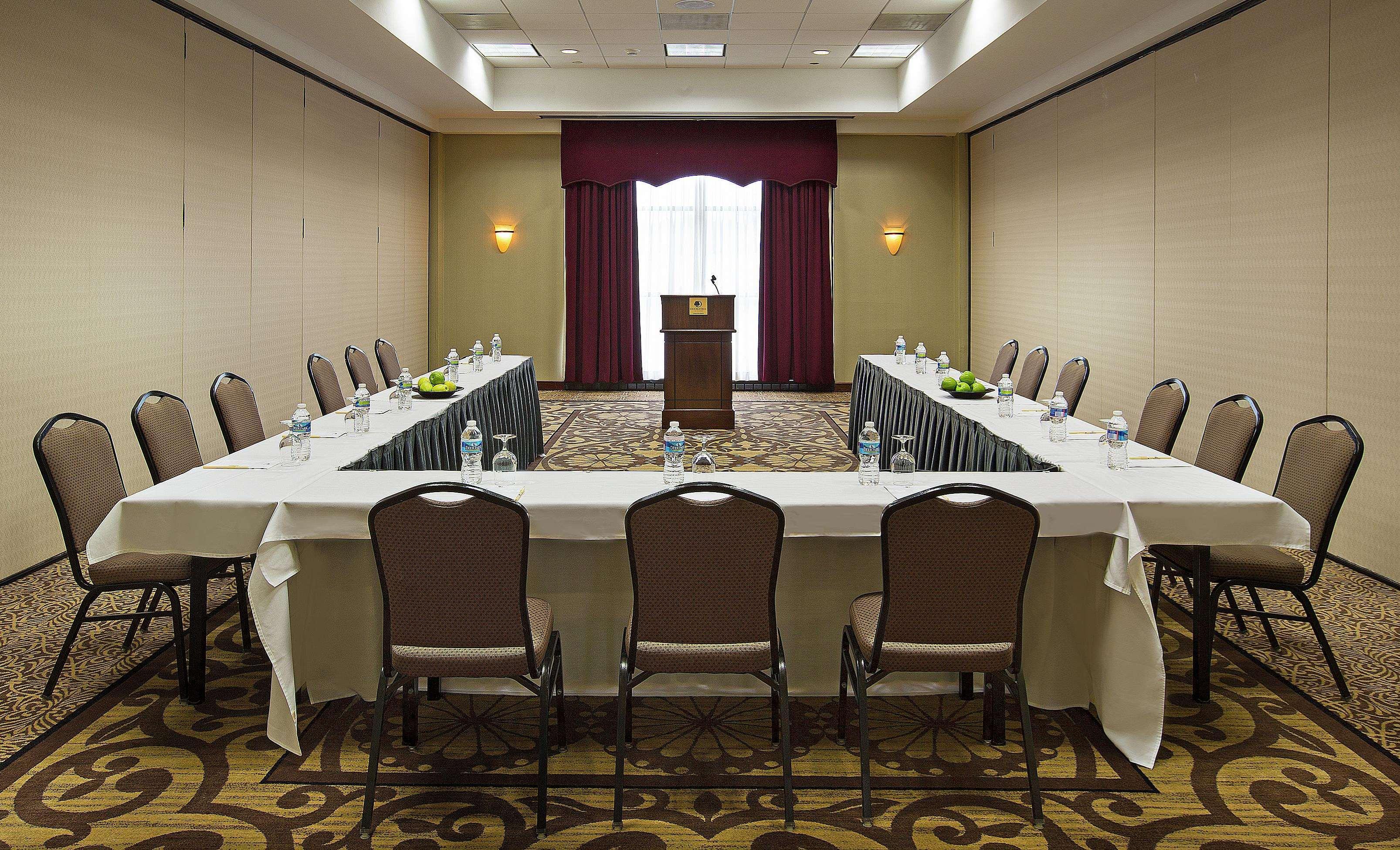 Doubletree By Hilton Charlotte Airport Hotel Luaran gambar