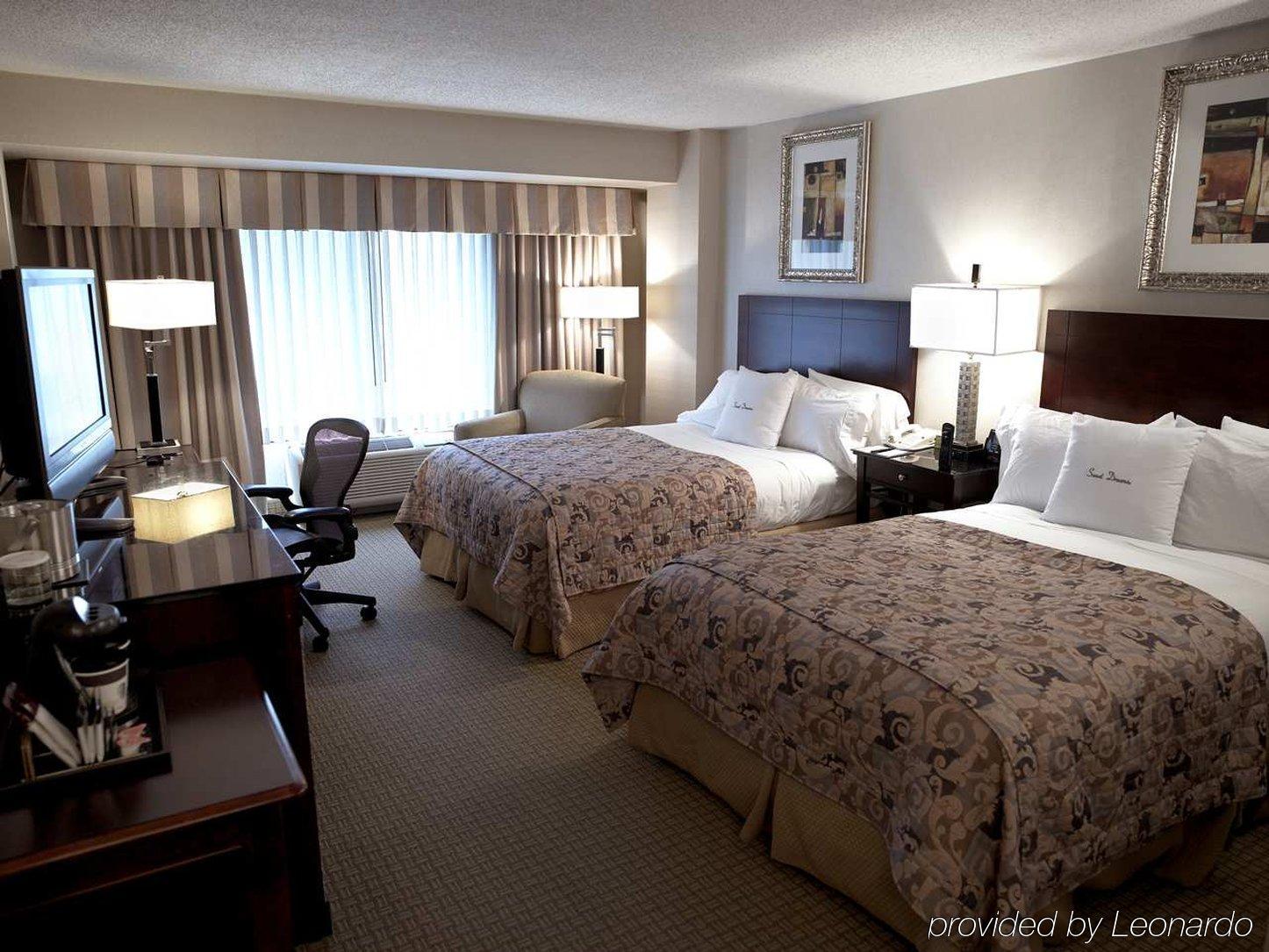 Doubletree By Hilton Charlotte Airport Hotel Bilik gambar